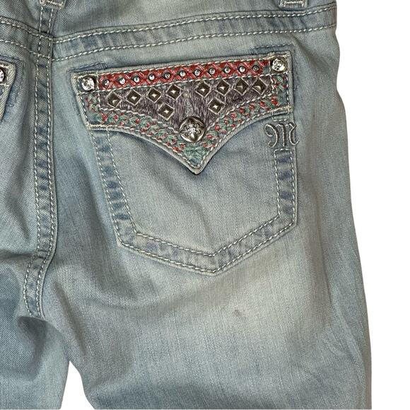 Miss Me Mid-Rise Capri Jeans - Light Wash - Picture 1 of 10